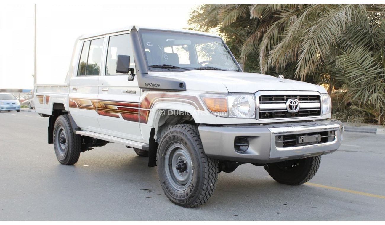 Toyota Land Cruiser Pick Up TOYOTA LAND CRUISER 70 4.0L MT 2023 DC