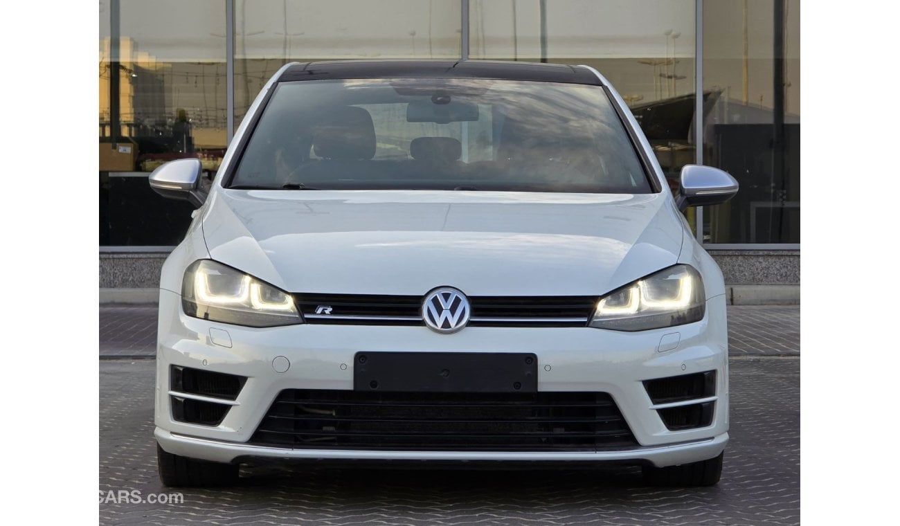 فولكس واجن جولف ار Volkswagen Golf R 2016 GCC Orginal paint // accident free // perfect condition