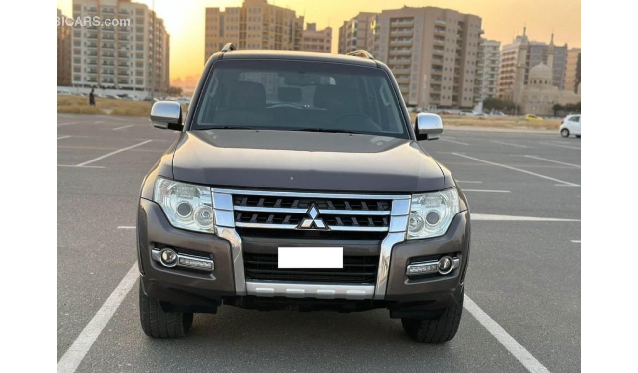 ميتسوبيشي باجيرو Mitsubishi pajero 2015 left hand drive petrol