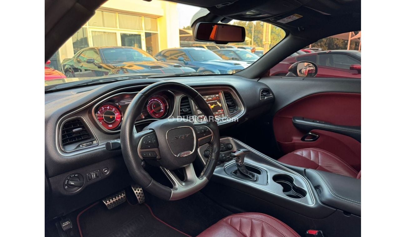 دودج تشالينجر DODGE CHALLENGER SRT HELLCAT 2019 GCC FULL SERVICE HISTORY PERFECT CONDITION