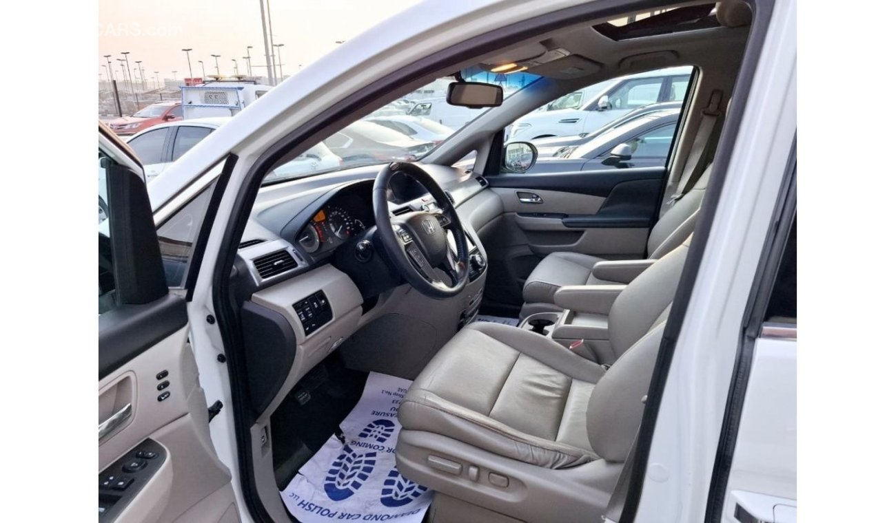 Honda Odyssey Honda oddssy model:2016 (top Class GCC full option clean car for family car