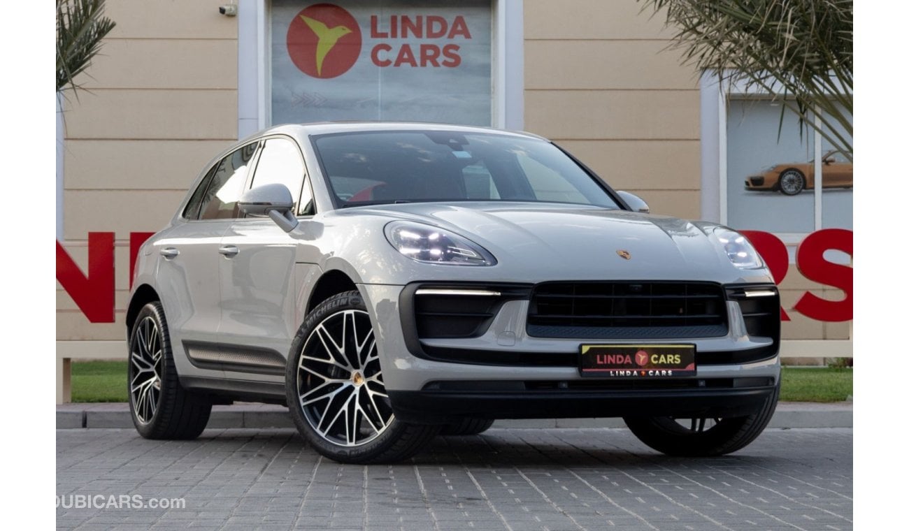 Porsche Macan Std 2.0L (252 HP) Porsche Macan 2024 GCC under Agency Warranty with Flexible Down-Payment.