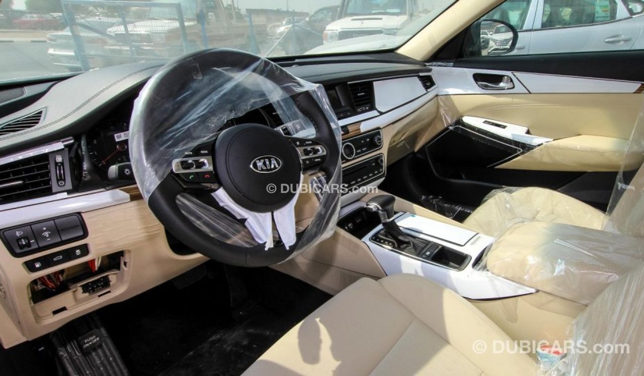 Kia Cadenza V6 3.3L 2018 .