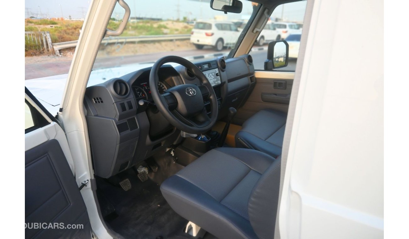 تويوتا لاند كروزر بيك آب Toyota Land Cruiser Pick Up 2024Toyota LC 79 Single Cabin Pick Up 4.2L Diesel, Manual, White