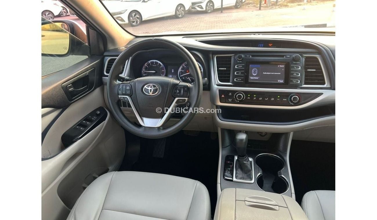 تويوتا هايلاندر 2014 TOYIOTA HIGHLANDER LE //  REAR CAMERA // CRUISE CONTROL //  LEATHER SEATS