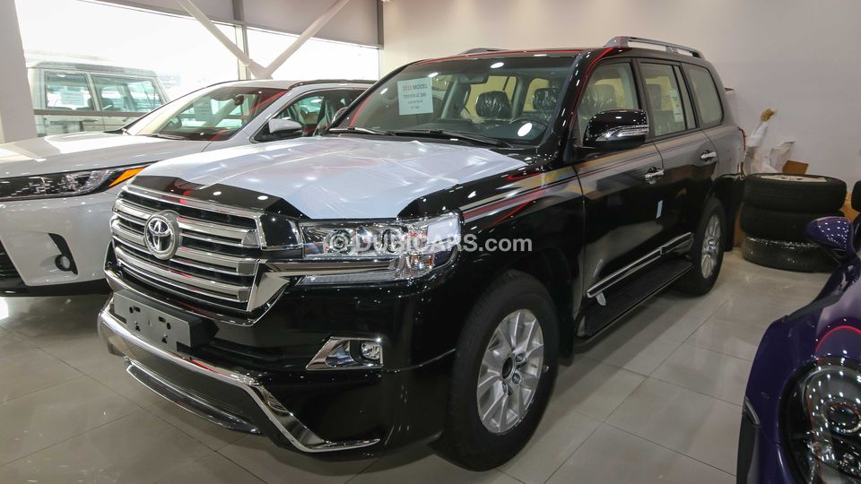 Toyota Land Cruiser GXR V8 FULL OPTION for sale. Black, 2018