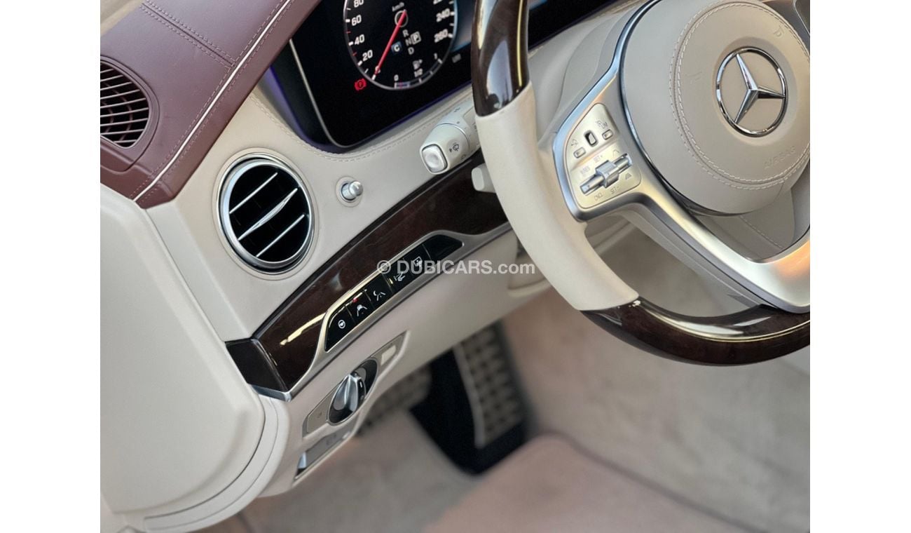 مرسيدس بنز S 560 Std 4.0L (469 HP)