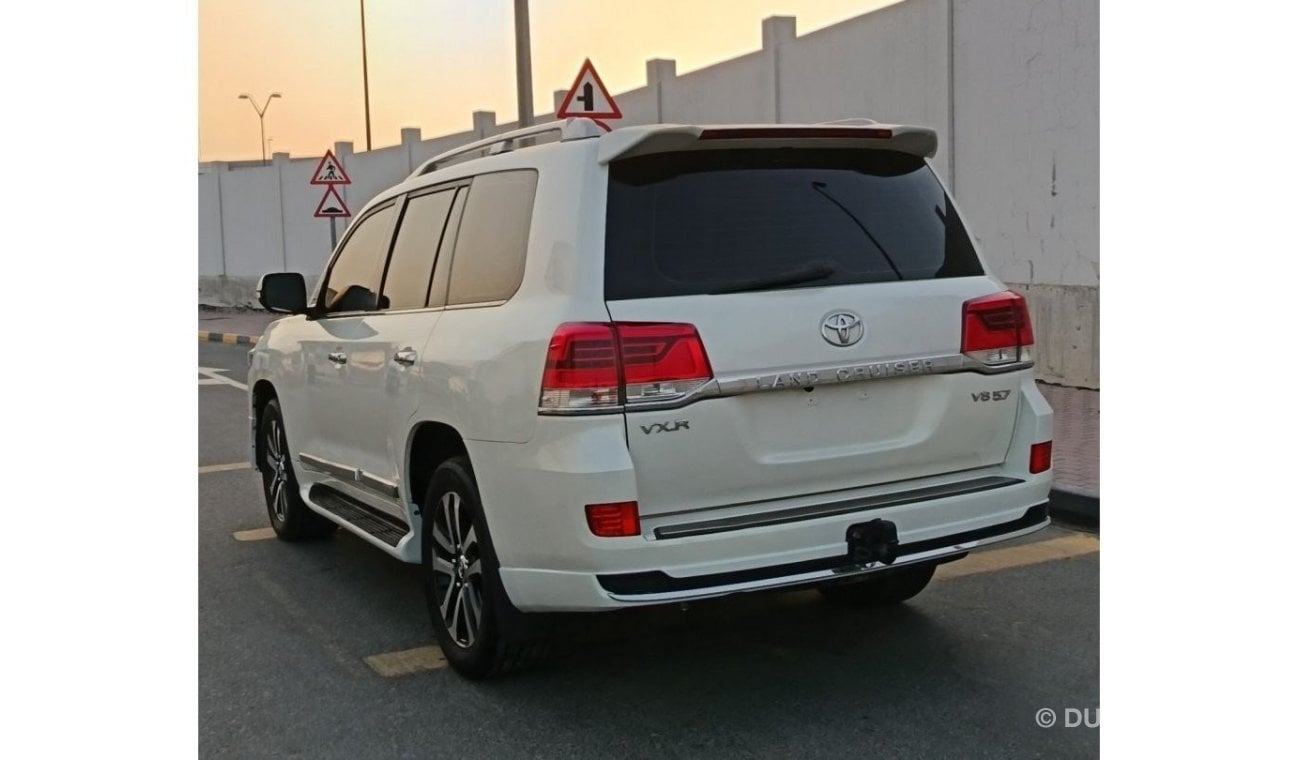 Toyota Land Cruiser v8 /5.7GXR