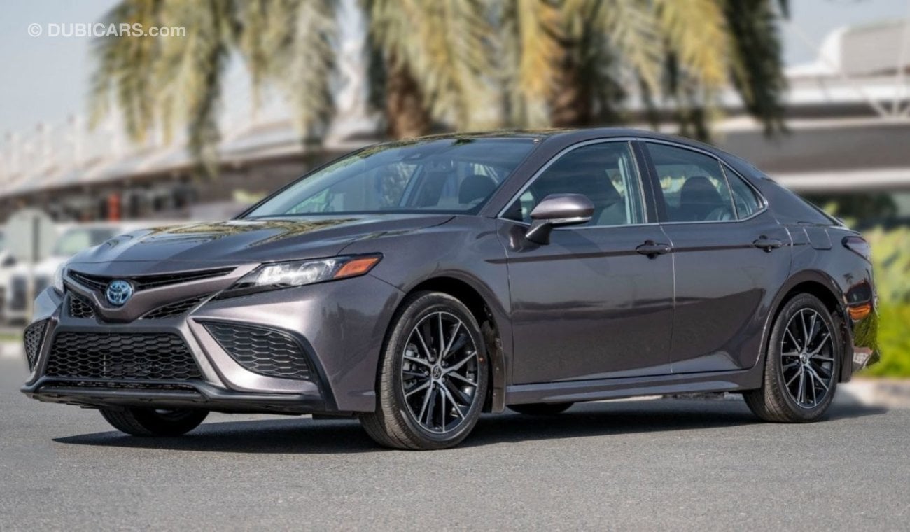 Toyota Camry SE 2.5L HYBRID: MOONROOF, HEATED SEATS, WIRELESS CHARGER, KEYLESS ENTRY