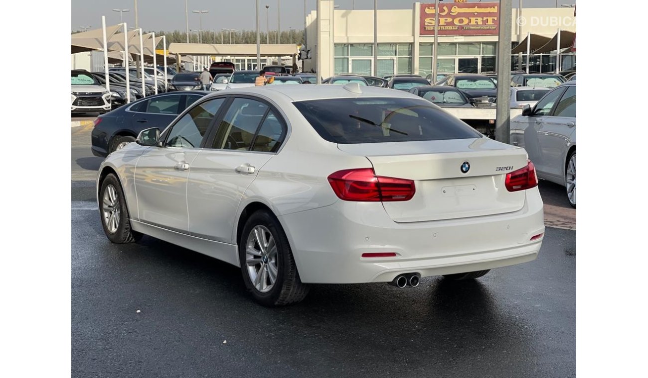 BMW 320i Exclusive BMW 320 _GCC_2018_Excellent Condition _Full option