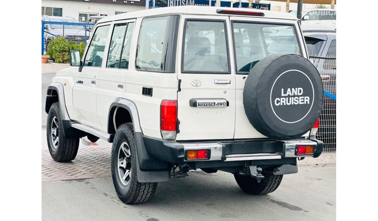 Toyota Land Cruiser Hard Top