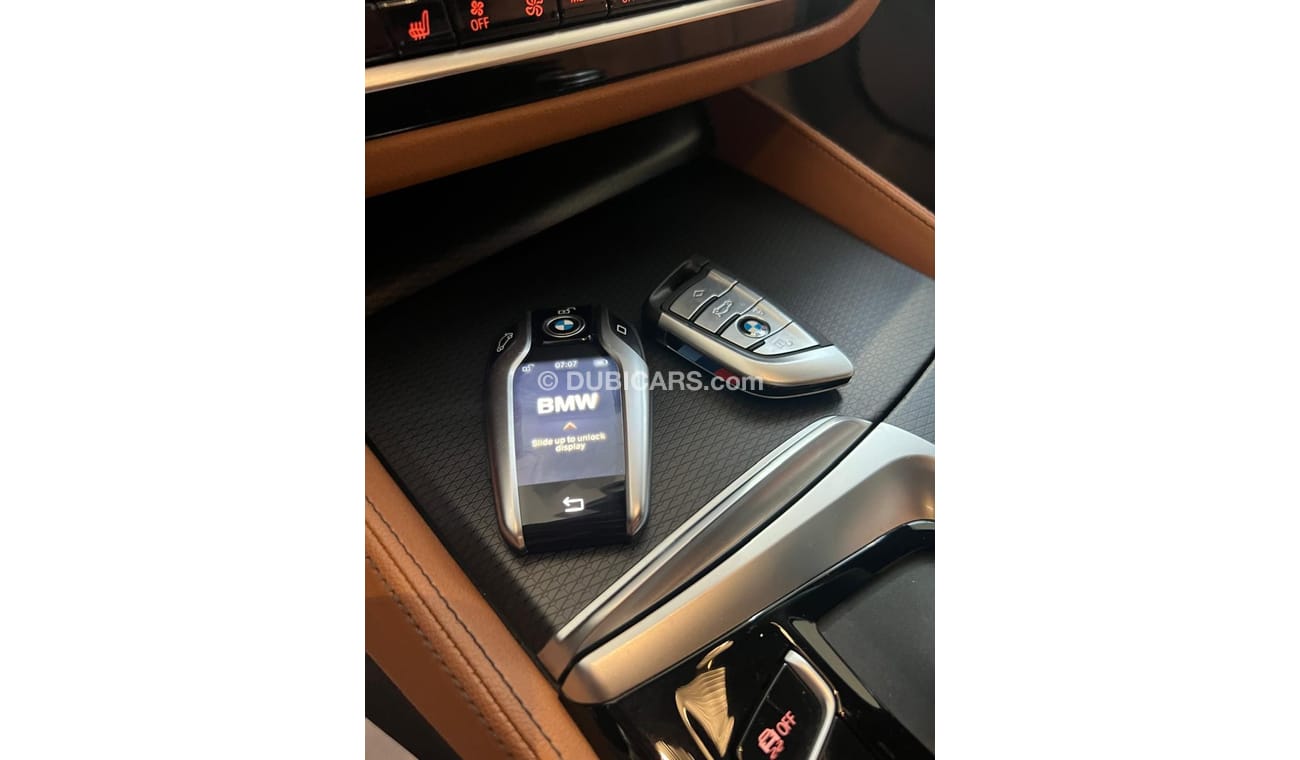 بي أم دبليو 520i BMW 520i 2023 full option