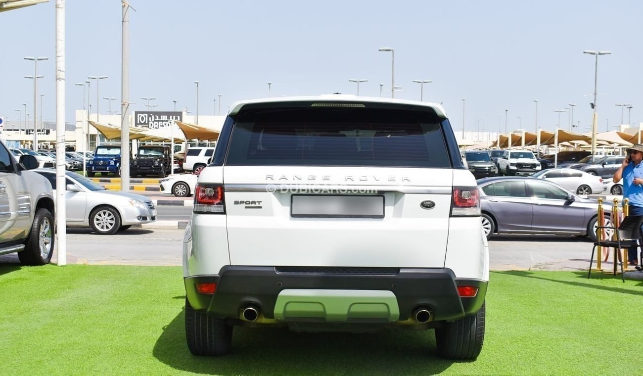 Land Rover Range Rover Sport The car is very good, in perfect condition, looks clean from the inside and outside without any acci