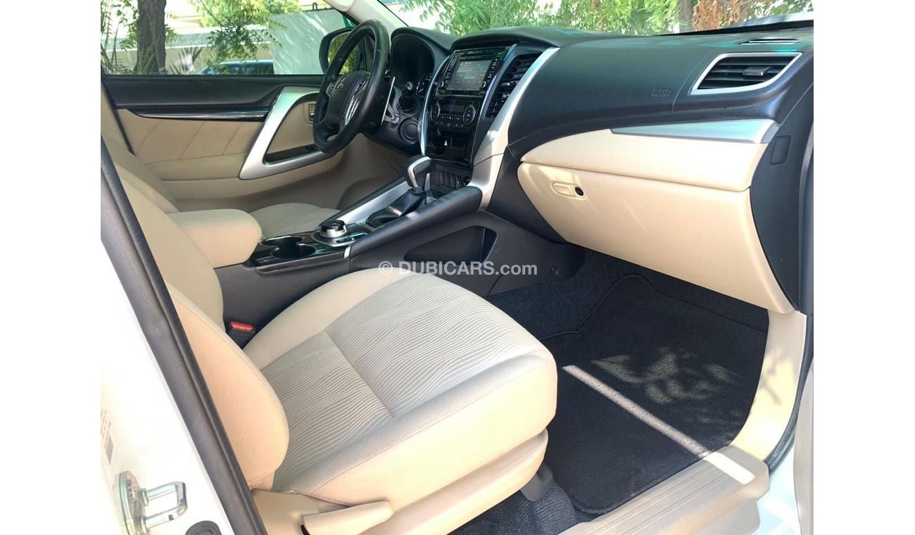 ميتسوبيشي مونتيرو MITSUBISHI MONTERO 2019 Sunroof,GCC SPECS