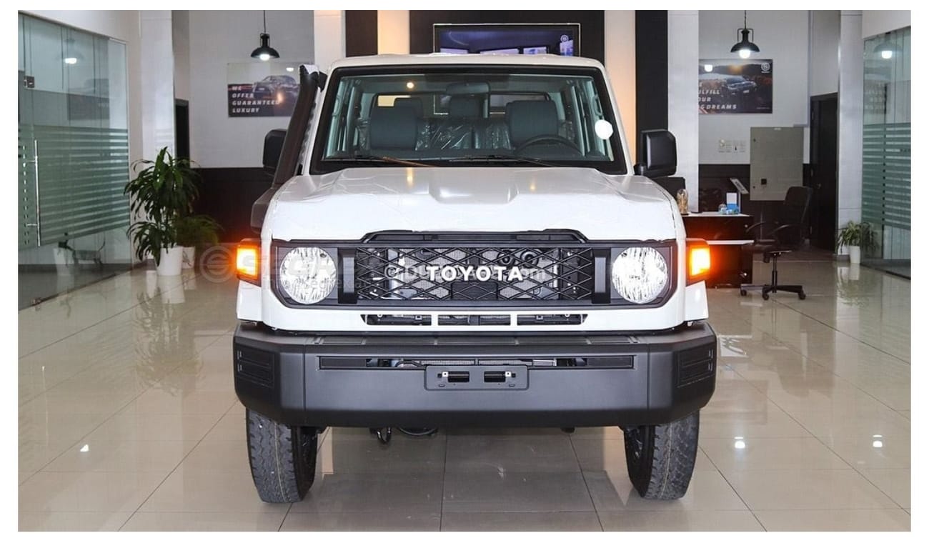 تويوتا لاند كروزر هارد توب LC76 4.2L Diesel 4WD 5M/T For Export