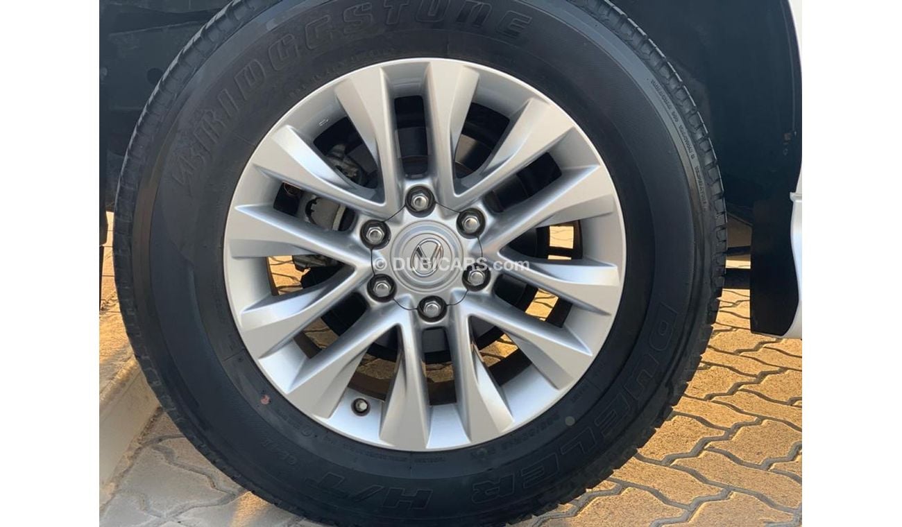 Lexus GX460 Lexus GX460 Premier 2019 Al Futtaim , 17000 KM Only Under Warranty