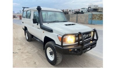 Toyota Land Cruiser Pick Up