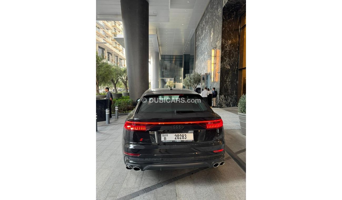 Audi SQ8 2023 - GCC - 20,000KM - Under Warranty and service - Black inside Red - Registration is free