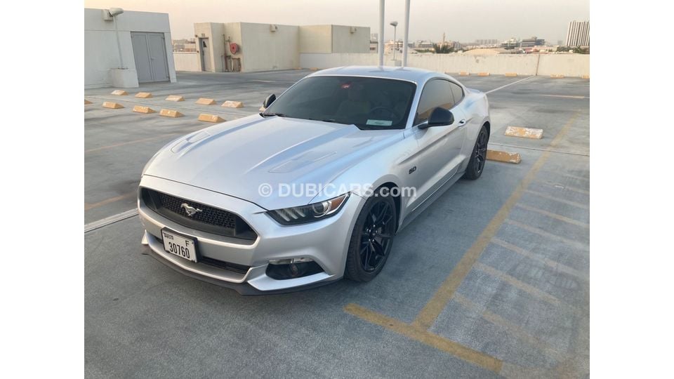 Used Ford Mustang GT Prenium 2017 for sale in Dubai - 700780