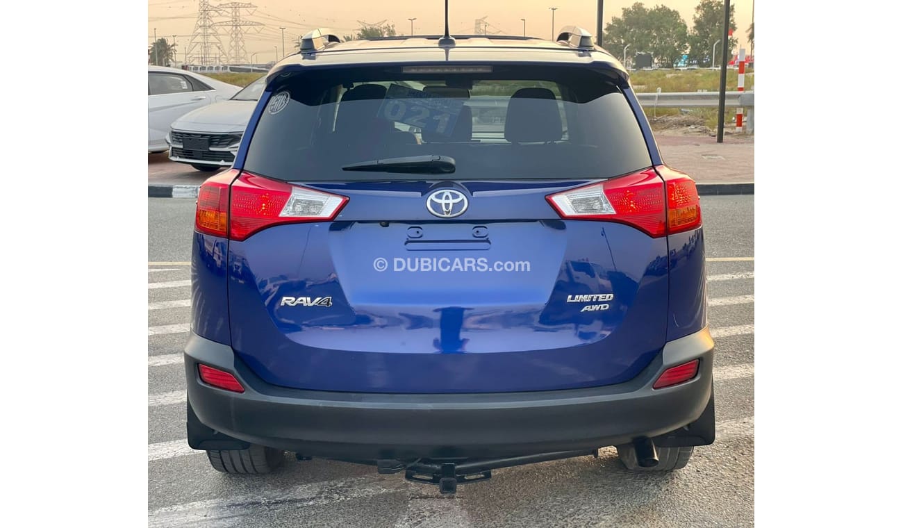 Toyota RAV4 2015 Toyota Rav4 Limited Edition 2.5L V4 - AWD 4x4 - Full Option BSM Radar & Trunk Auto - 139,000 Mi