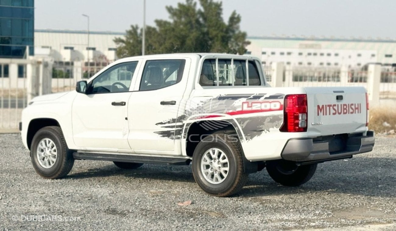 ميتسوبيشي L200 2.4L DC PICKUP PETROL 4WD GLX 5MT