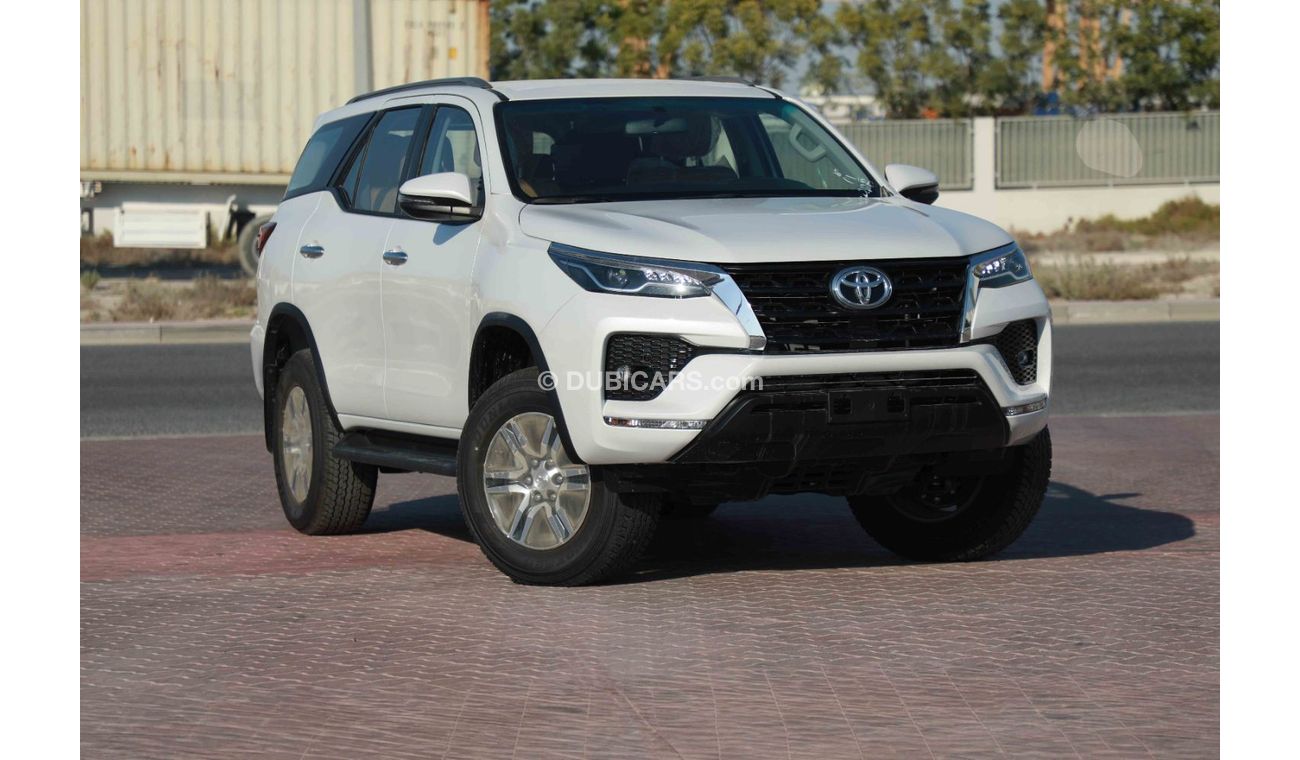 تويوتا فورتونر 2024 Toyota Fortuner GXR 4.0 - PLATINUM WHITE PEARL inside TAN | Export Only