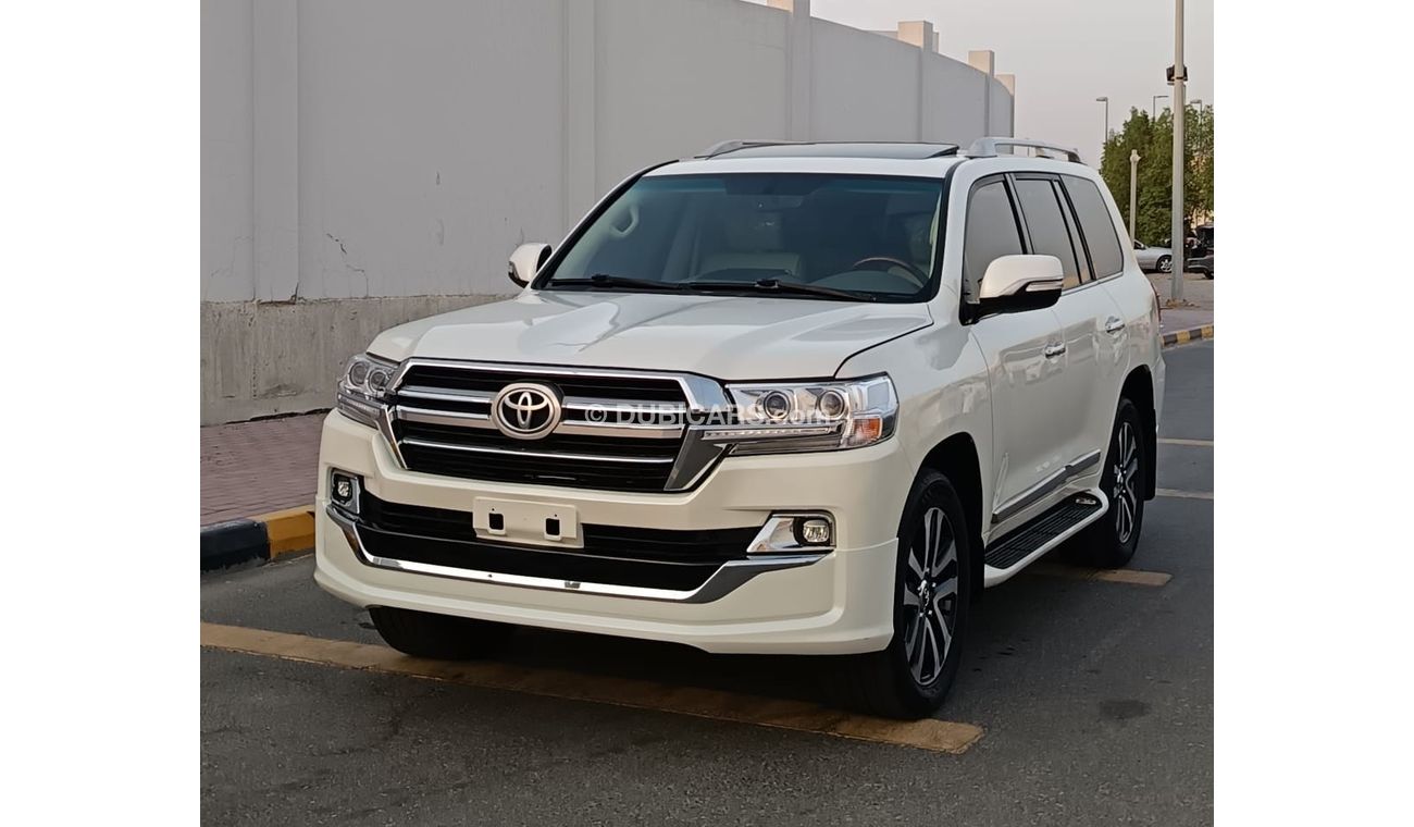 Toyota Land Cruiser GXR 5.7L 4WD