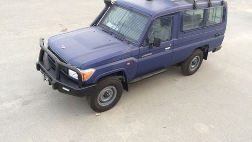 Toyota Land Cruiser Hard Top Wagon LC 78 Series 4.5L V8 Diesel ( Police Vehicle )