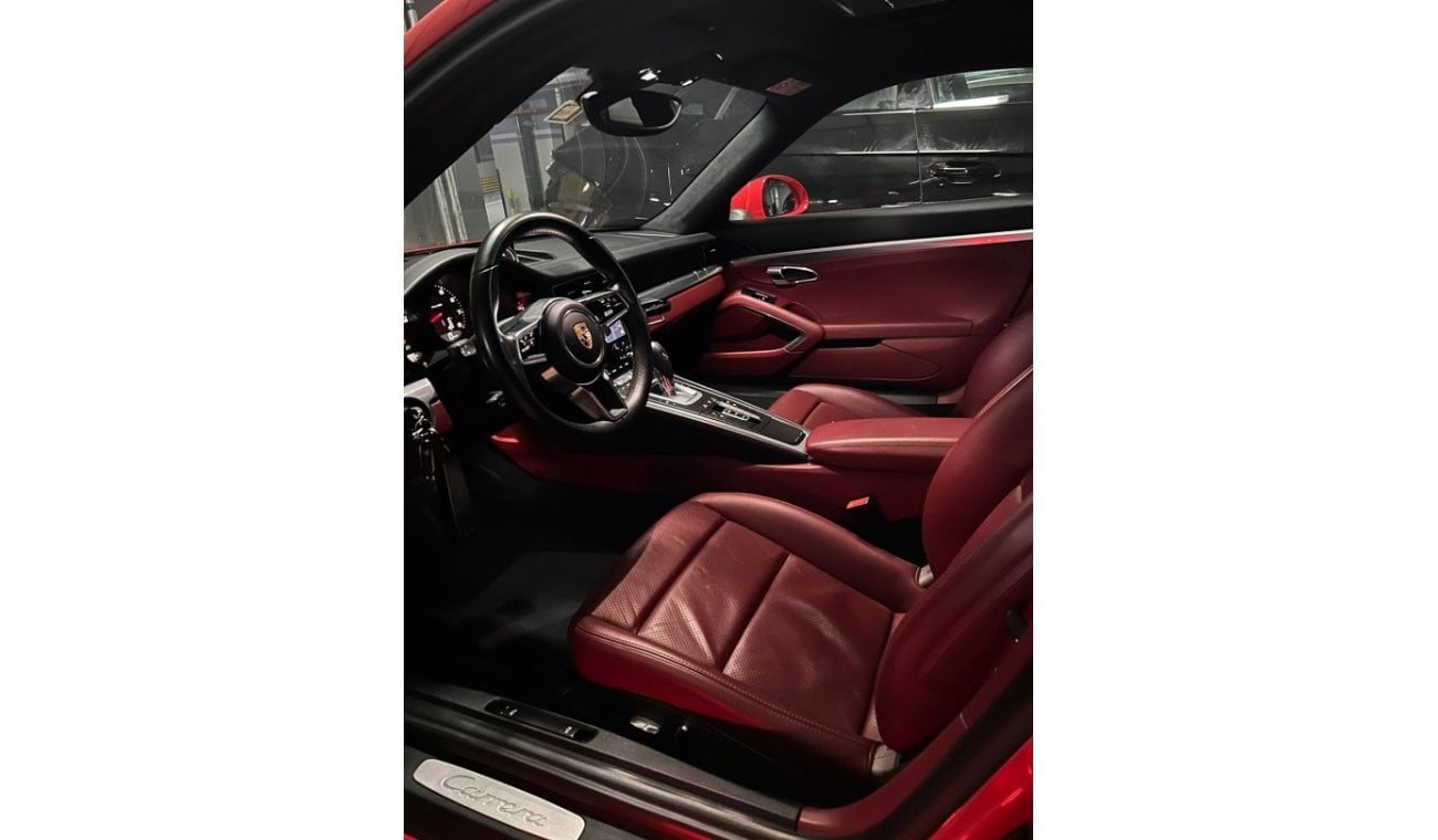 Porsche 911 2017 Carrera in Guard Red (991.2)