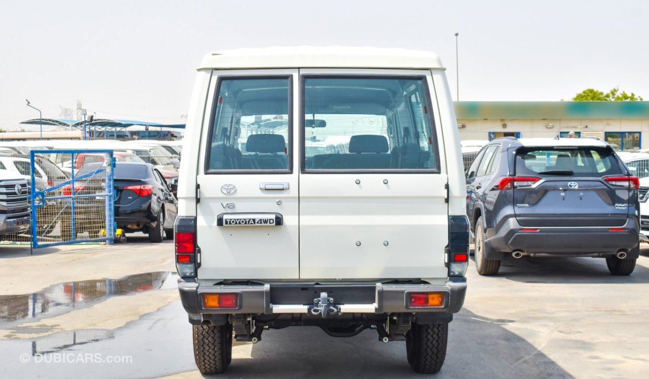 Toyota Land Cruiser Hard Top V8